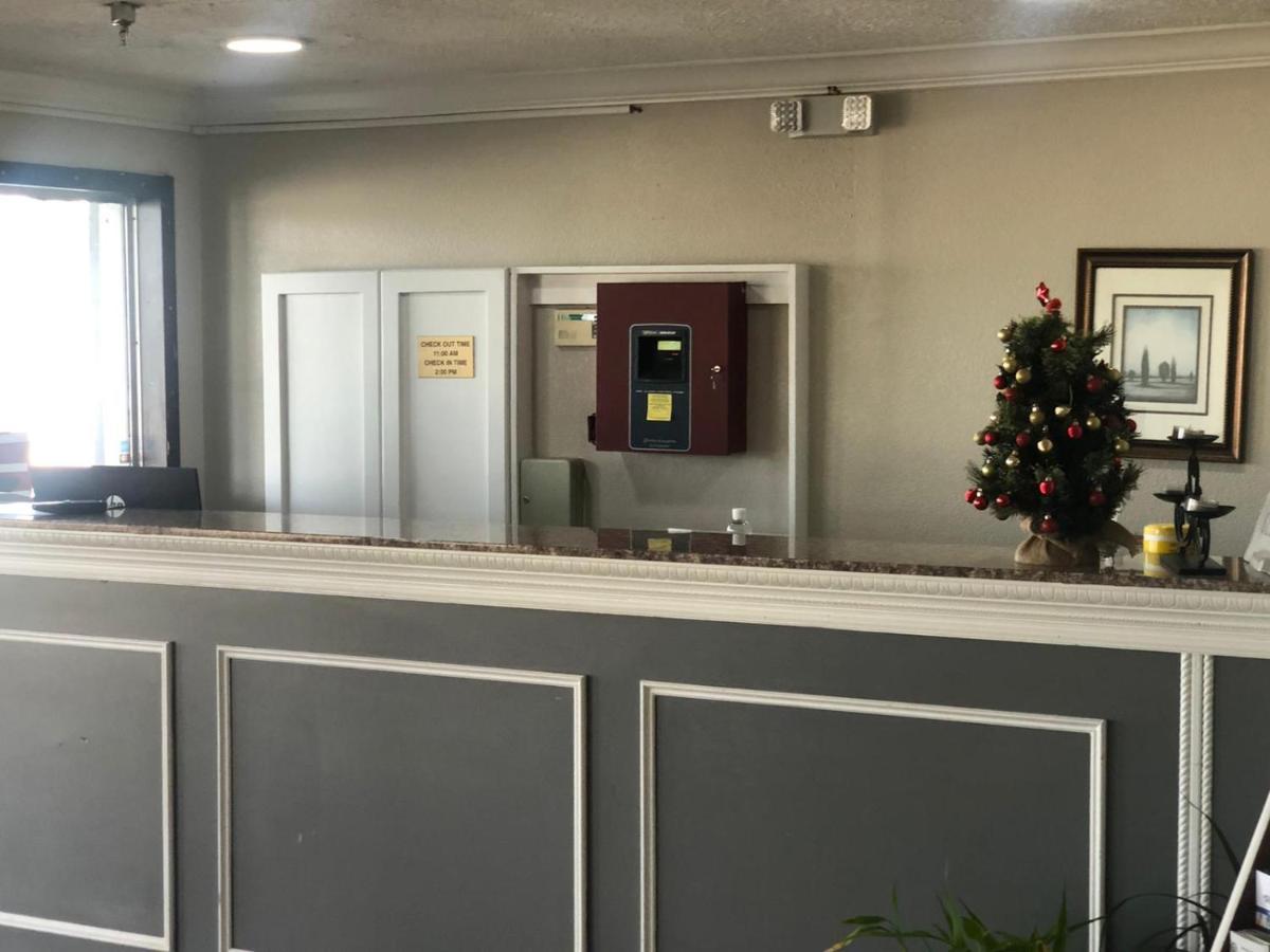 Executive Inn & Suites Μπόμοντ Εξωτερικό φωτογραφία