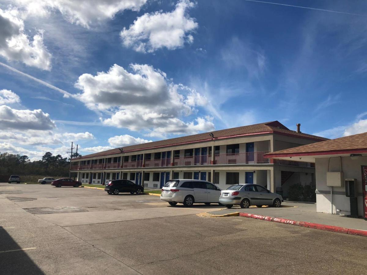Executive Inn & Suites Μπόμοντ Εξωτερικό φωτογραφία